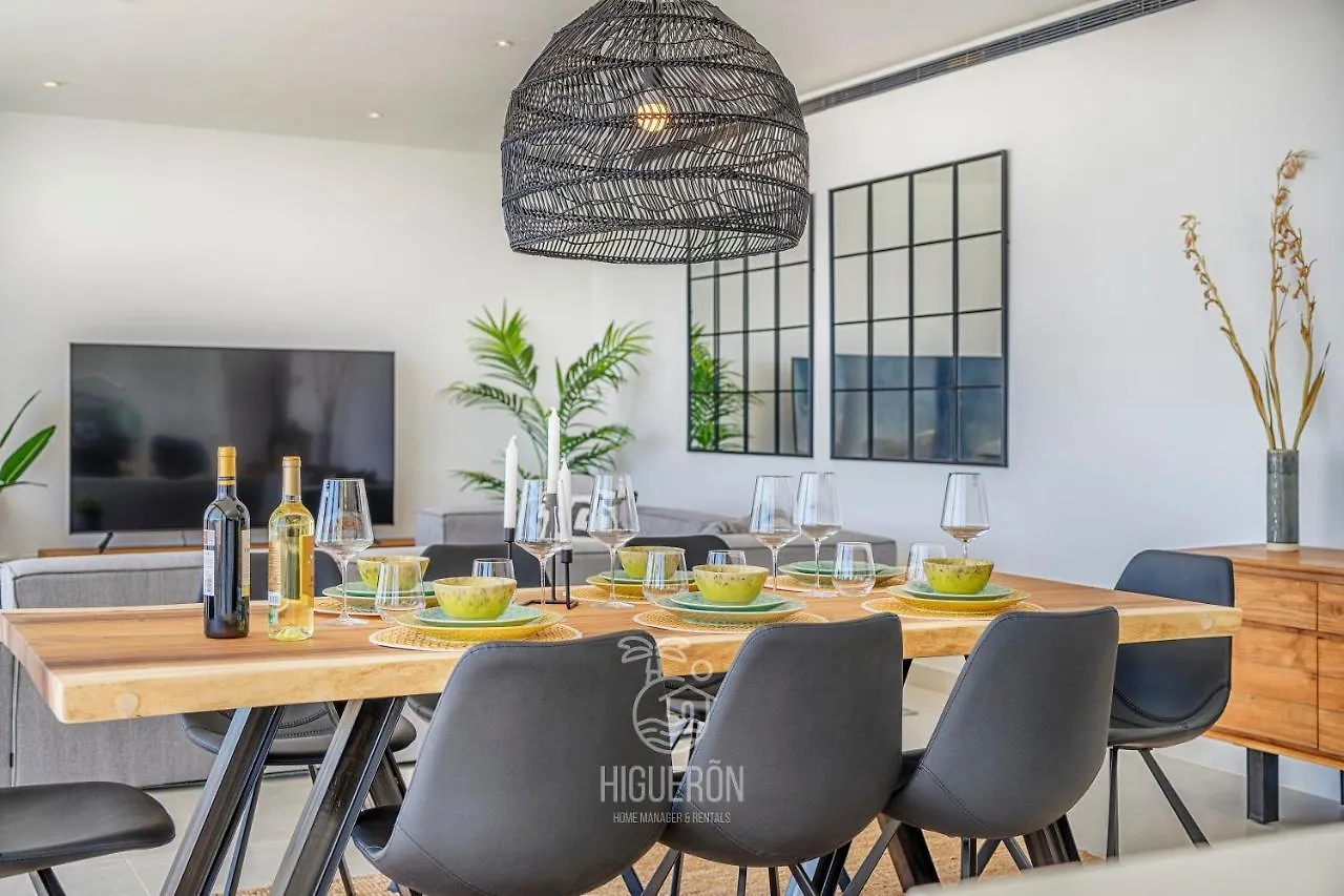 Exclusive. Best location. Sea views. Higueron West Málaga